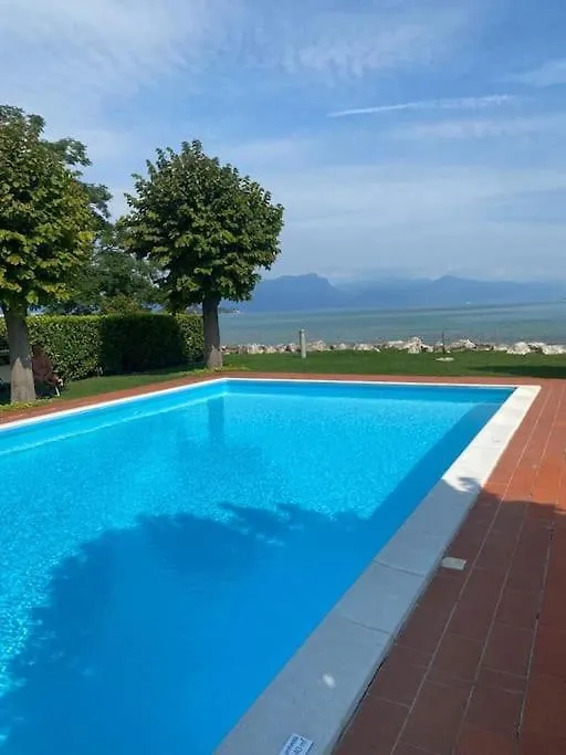 Daire Timetofreedom Studio Privatstrand Mit Pool Sirmione